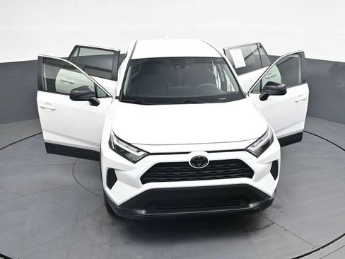 Used 2025 Toyota RAV4 LE FWD image 39