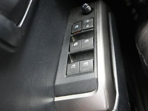 Used 2019 Toyota Tacoma SR5 image 13