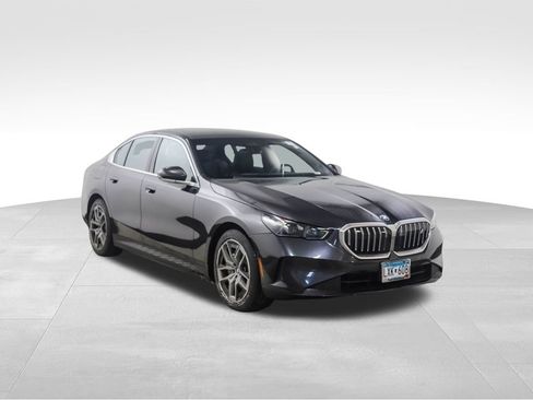 Certified 2025 BMW i5 xDrive40 w/ M Sport Package image 7