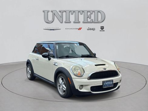 Used 2009 MINI Cooper S FWD image 1