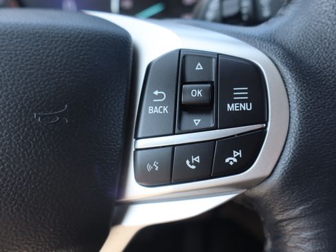 Used 2023 Ford Explorer XLT w/ Equipment Group 202A AWD/4WD image 19