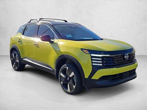 New 2025 Nissan Kicks SR image 7