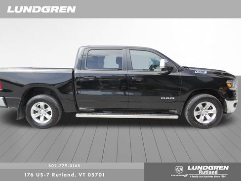 Used 2023 RAM 1500 Laramie AWD/4WD image 2