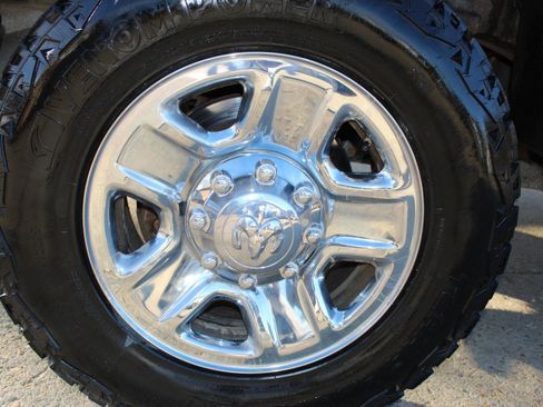 Used 2017 RAM 2500 Tradesman w/ Chrome Appearance Group image 32