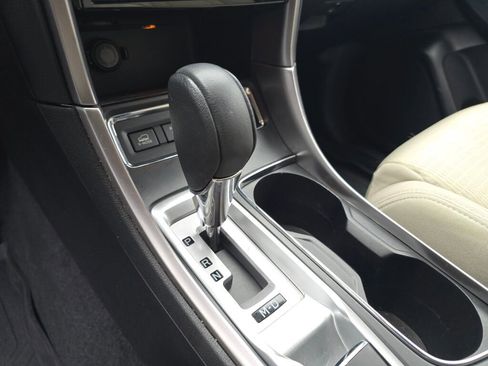 Used 2022 Subaru Ascent Premium w/ Convenience Package image 26