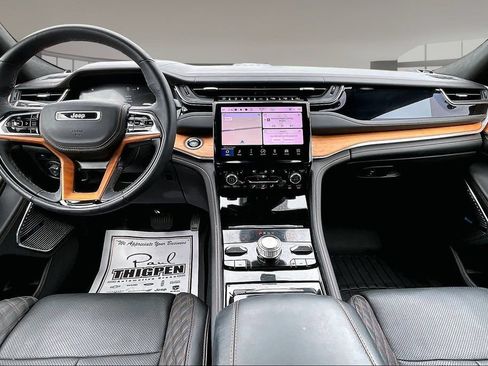 Used 2022 Jeep Grand Cherokee Summit AWD/4WD image 7