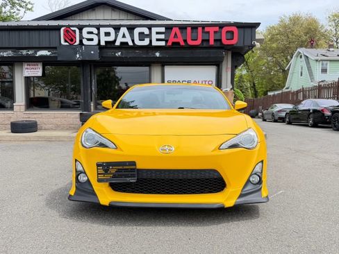 Used 2015 Scion FR-S Release Series 1.0 RWD image 2