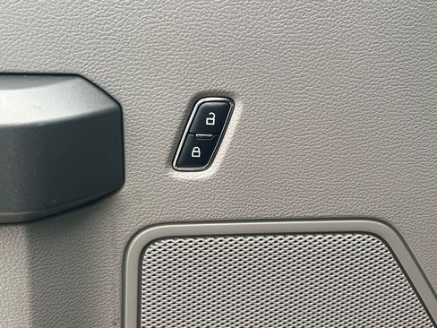 Used 2016 Ford F150 XLT w/ Equipment Group 302A Luxury image 24