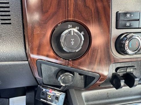 Used 2012 Ford F350 Lariat w/ Chrome Pkg image 24