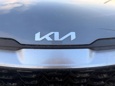 Used 2025 Kia Sportage LX image 30