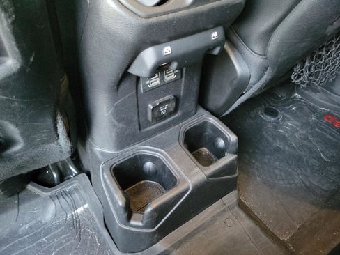 Used 2022 Jeep Gladiator Mojave AWD/4WD image 12