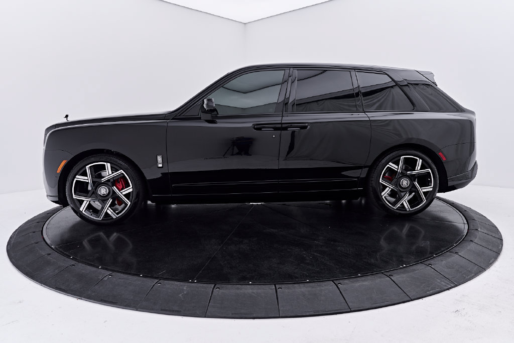 Used 2025 Rolls-Royce Cullinan Black Badge AWD/4WD image 11