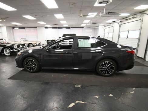 Certified 2025 Toyota Camry XLE FWD image 5
