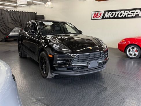 Used 2019 Porsche Macan S AWD/4WD image 2