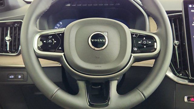 New 2026 Volvo XC90 T8 Plus w/ Protection Package Premier AWD/4WD image 25