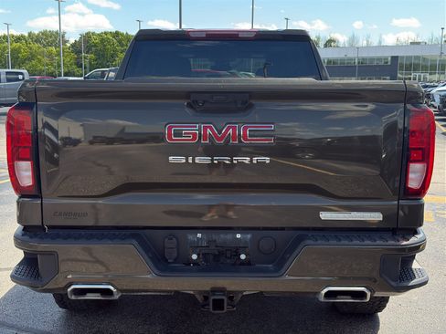 Used 2023 GMC Sierra 1500 Elevation w/ X31 Off-Road Package AWD/4WD image 7