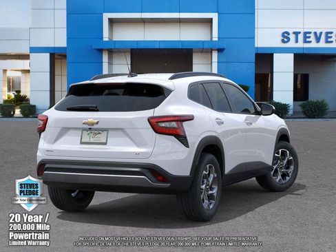 New 2026 Chevrolet Trax LT image 4