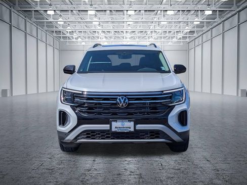 New 2026 Volkswagen Atlas Peak Edition AWD/4WD image 8