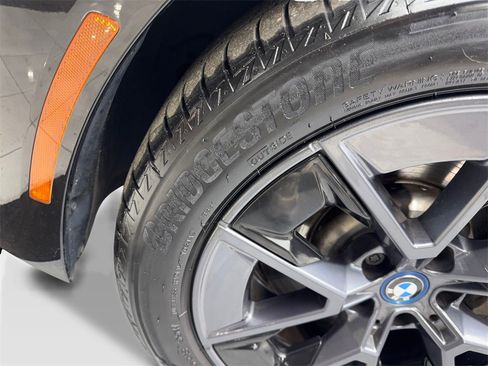 Used 2022 BMW i4 eDrive40 image 88