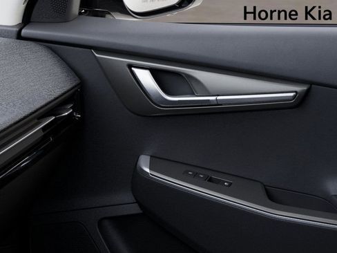 New 2025 Kia EV6 Light w/ Light LR Technology Package image 25