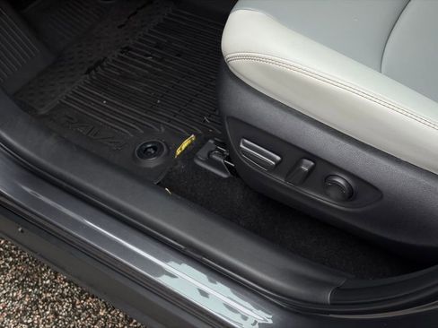 Used 2025 Toyota RAV4 XLE Premium image 12