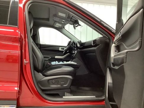 Used 2021 Ford Explorer Limited AWD/4WD image 12