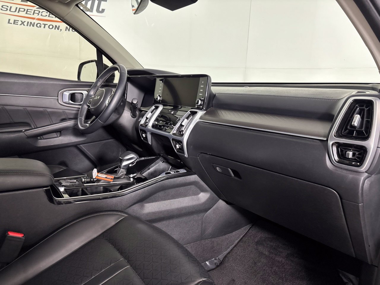 Used 2023 Kia Sorento SX FWD image 35