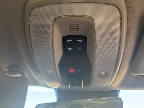 Used 2018 Volvo V60 T5 Dynamic w/ Vision Package image 29