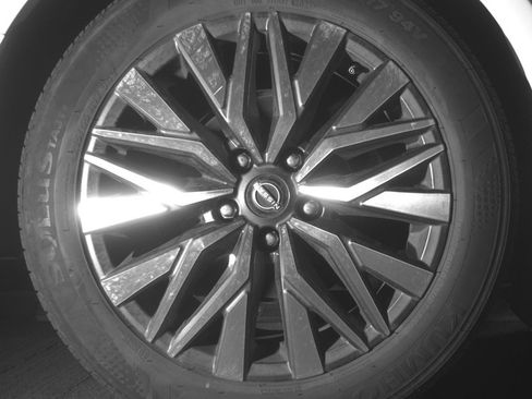 Used 2025 Nissan Altima 2.5 SV FWD image 15