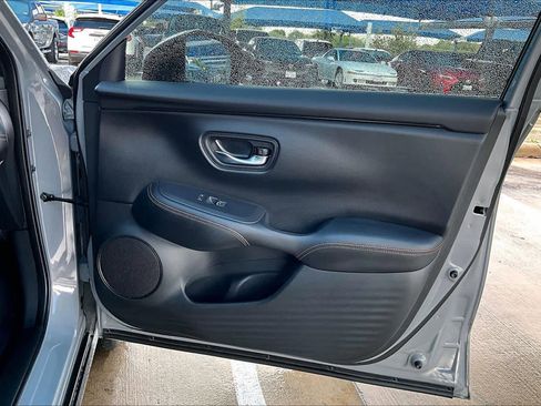 Used 2024 Honda HR-V Sport image 23