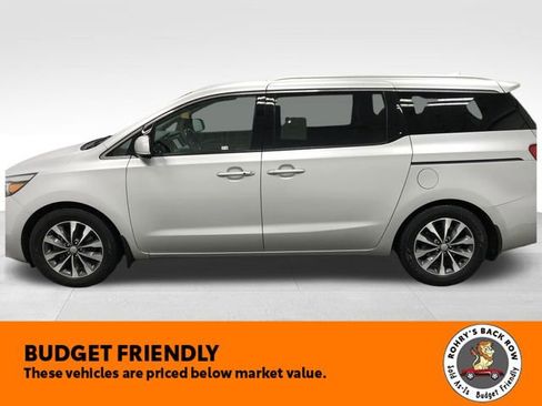 Used 2016 Kia Sedona SX image 3