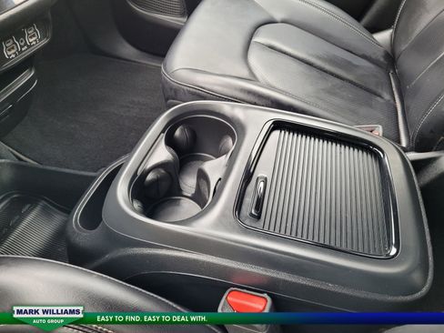 Used 2023 Chrysler Pacifica Touring-L w/ S Appearance Package image 27