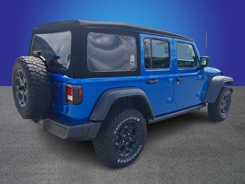 Used 2023 Jeep Wrangler Unlimited w/ Cold Weather Group AWD/4WD image 4