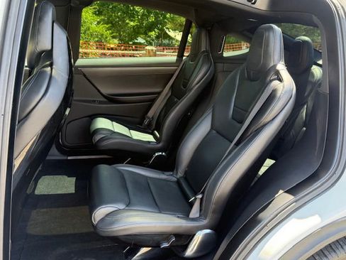 Used 2016 Tesla Model X 90D image 31