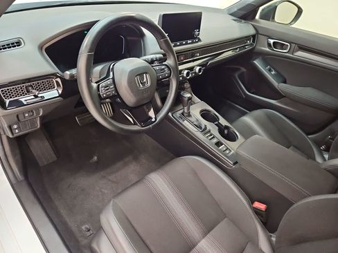 Used 2023 Honda Civic Sport image 2