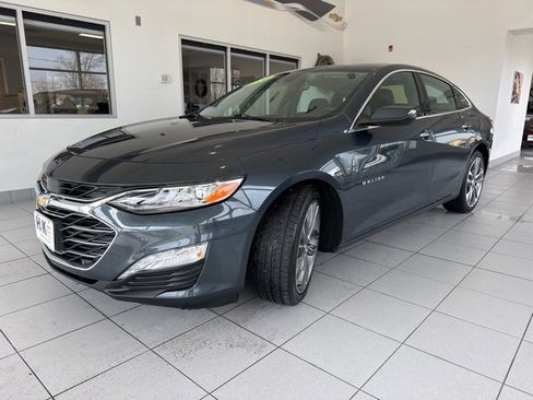 Used 2020 Chevrolet Malibu Premier image 3