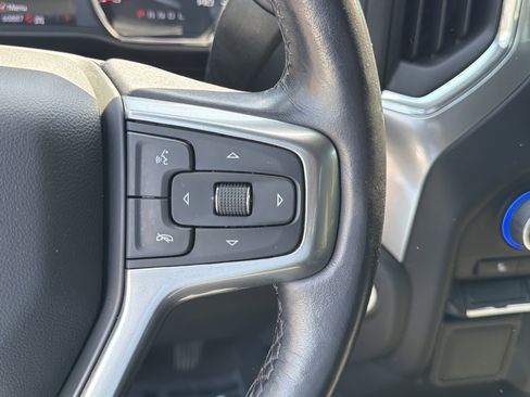 Used 2022 Chevrolet Silverado 1500 LT AWD/4WD image 25