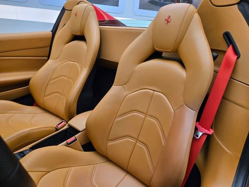 Used 2017 Ferrari 488 Spider RWD image 28