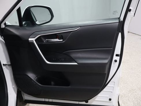 Used 2023 Toyota RAV4 XLE w/ Convenience Package image 23