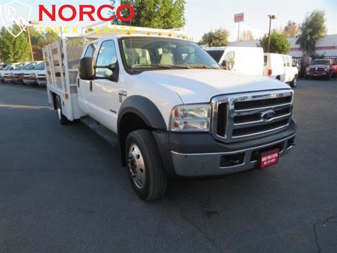 Used 2006 Ford F550 2WD Crew Cab Super Duty image 2