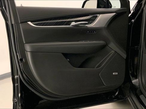 Used 2023 Cadillac XT6 Premium Luxury w/ Technology Package AWD/4WD image 24