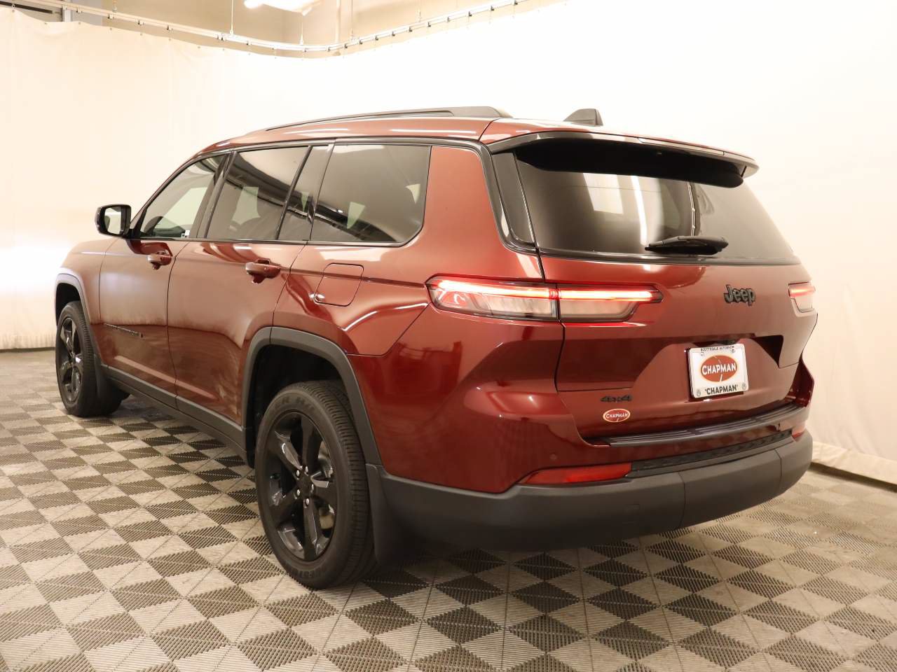 Used 2023 Jeep Grand Cherokee L Laredo AWD/4WD image 3