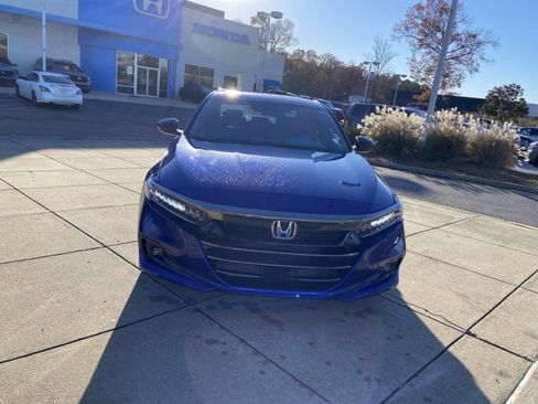 Used 2021 Honda Accord Sport image 3