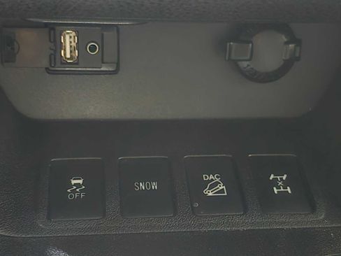 Used 2016 Toyota Highlander Plus AWD/4WD image 15