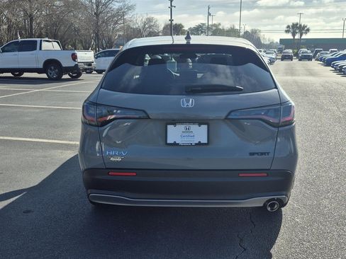 Certified 2025 Honda HR-V Sport image 3