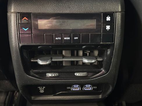 Used 2021 Jeep Grand Cherokee L Laredo AWD/4WD image 17