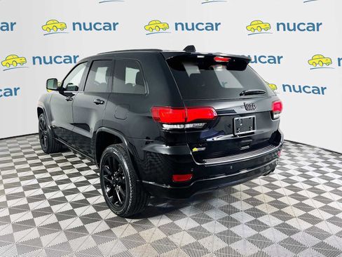 Used 2022 Jeep Grand Cherokee Laredo X AWD/4WD image 4