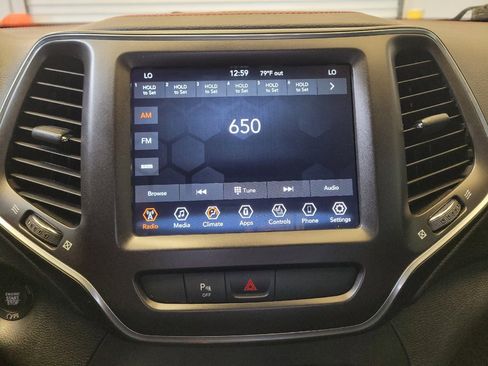 Used 2020 Jeep Cherokee Trailhawk w/ Cold Weather Group AWD/4WD image 25
