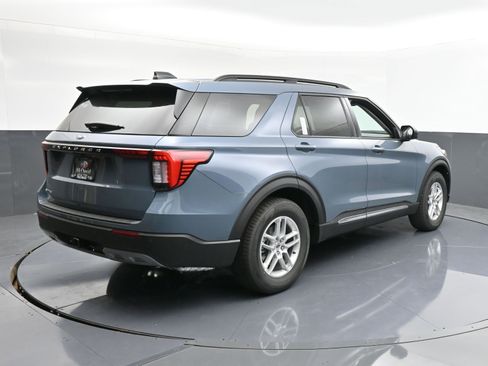 New 2025 Ford Explorer Active w/ Active Comfort Package image 8