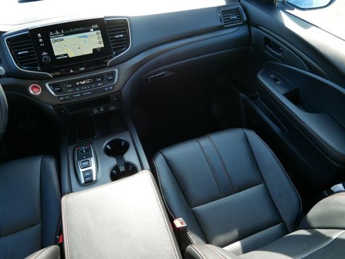 Used 2024 Honda Passport TrailSport image 11